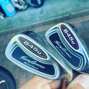 Tommy Armou 845 Silverback Iron 8/9 In Right Handed  graphite shafts